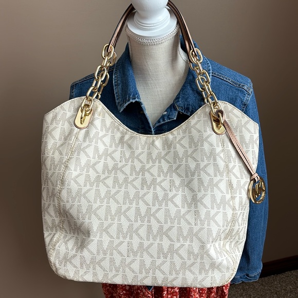 MICHAEL KORS LILY LARGE VANILLA TOTE Logo Gold Hardware - Picture 1 of 12